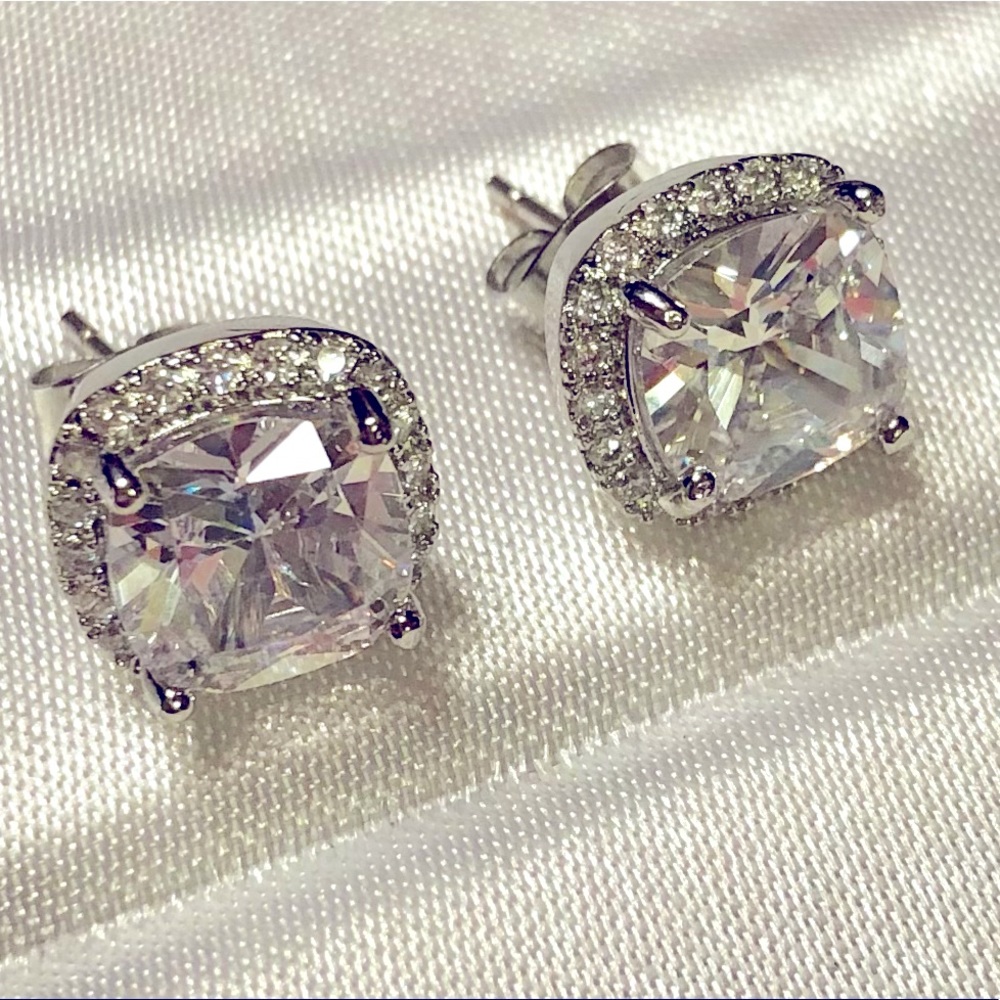NEW 925 STERLING SILVER Beautiful Earrings!